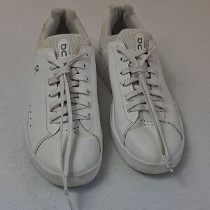On Clouds Sneakers, Vinyl With Fabric, The Roger, White, Women's Size 10i